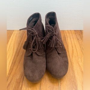 Dr. Scholl’s Dakota Women’s Brown Wedge Boots with Tassels